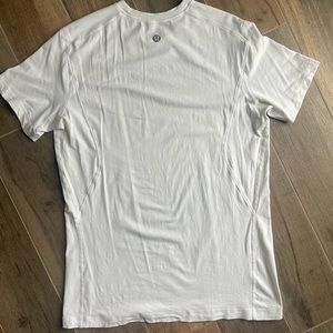 Men's Large White Lululemon T-shirt